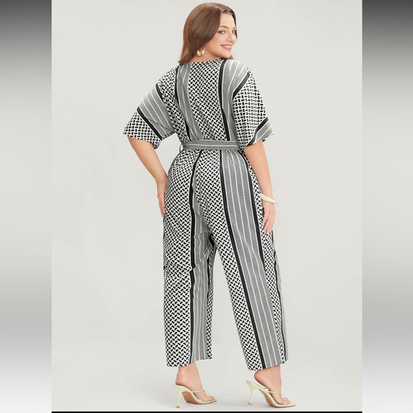 Bloomchic geometric contrast dolman sleeve pocket belted wrap jumpsuit - Picture 2 of 10